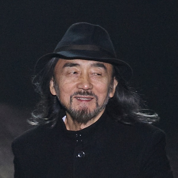 Yohji Yamamoto — المؤسِّس
