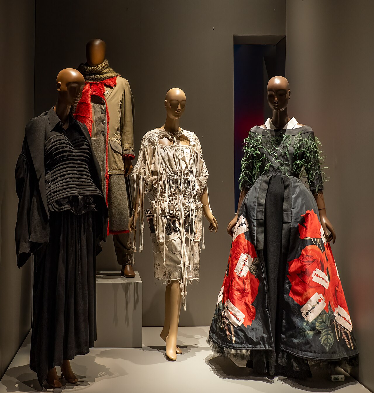 Dress, Dreams and Desire at FIT (24236)